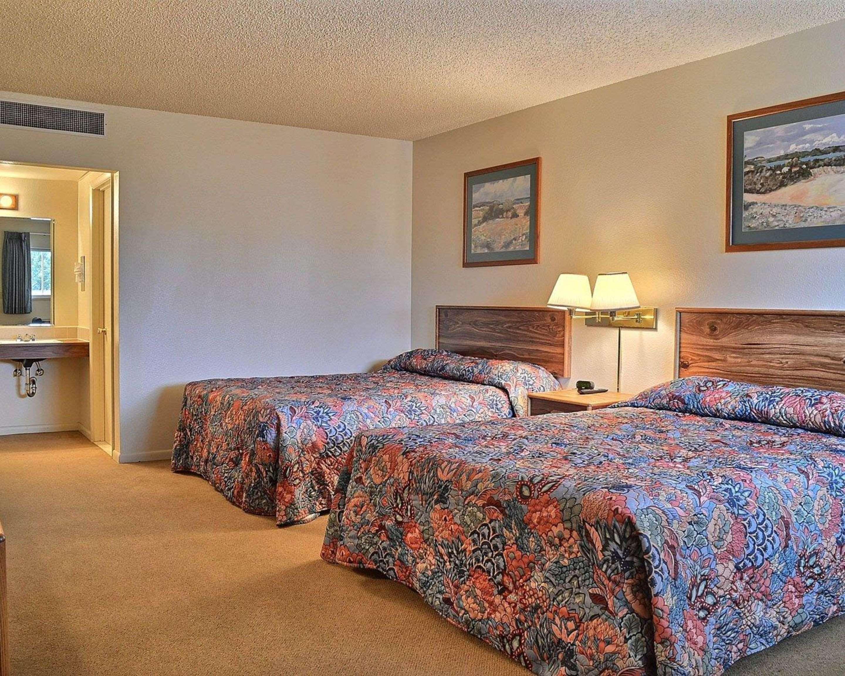 Skyline Motor Inn Cody Exteriér fotografie
