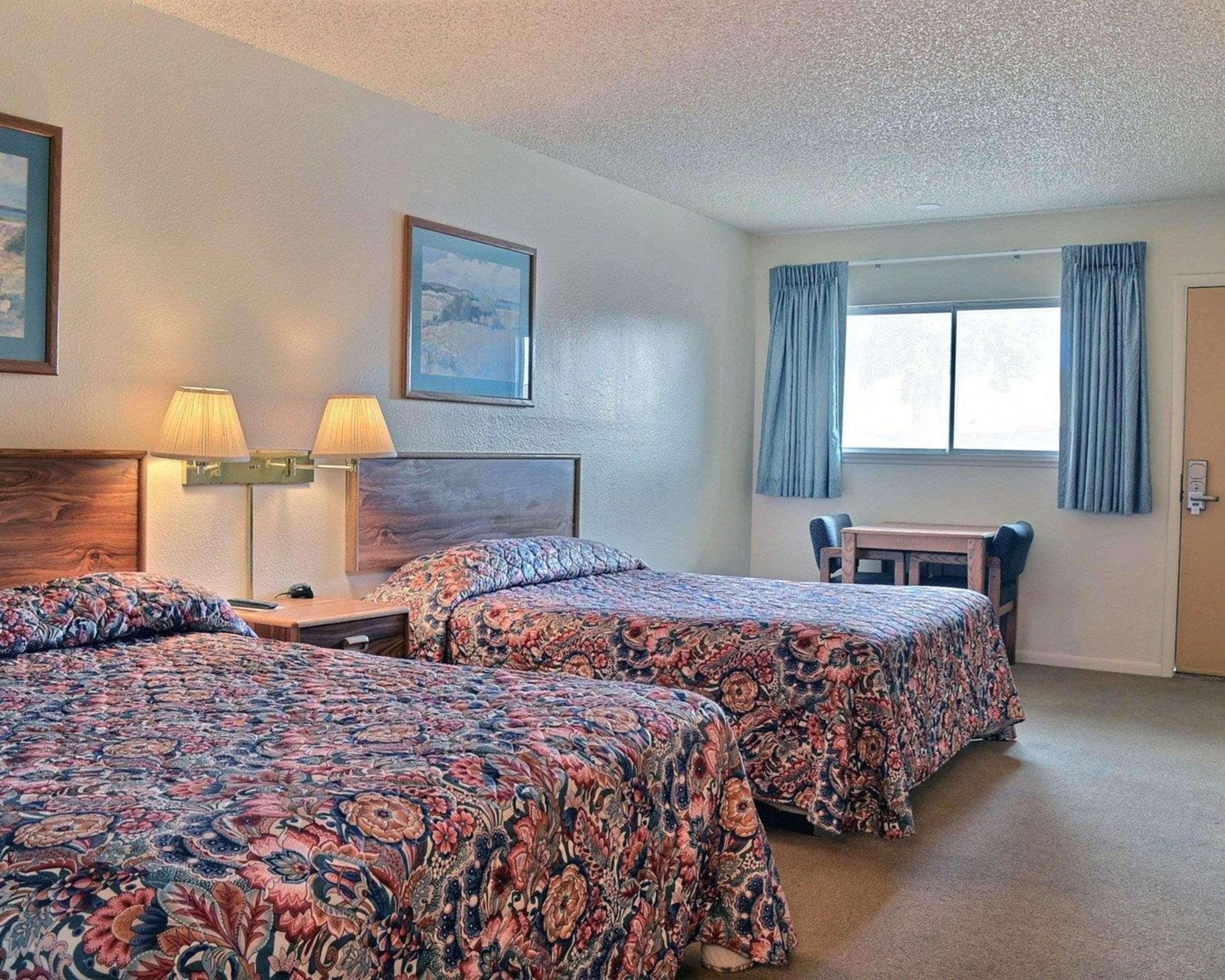 Skyline Motor Inn Cody Exteriér fotografie