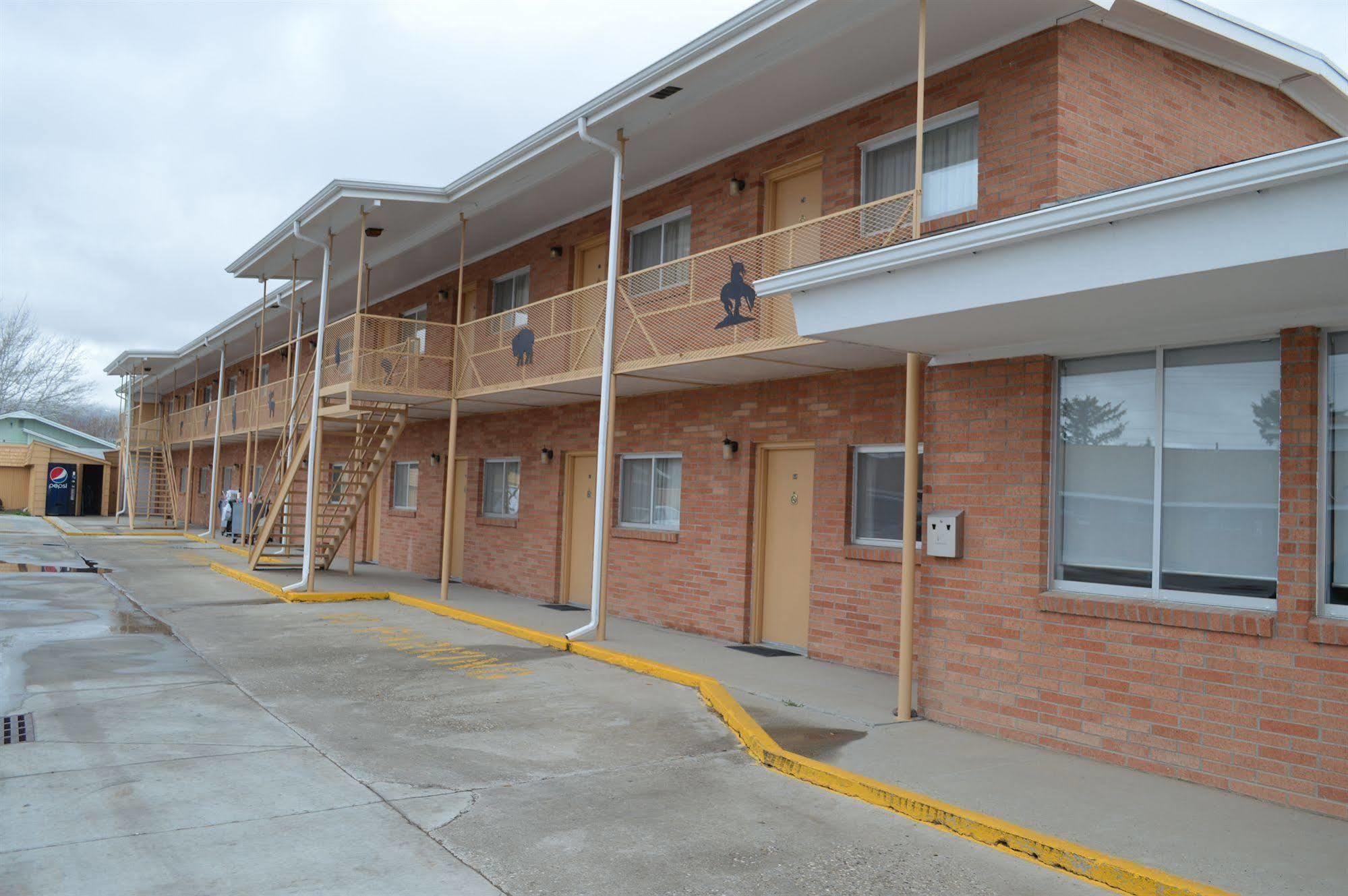 Skyline Motor Inn Cody Exteriér fotografie
